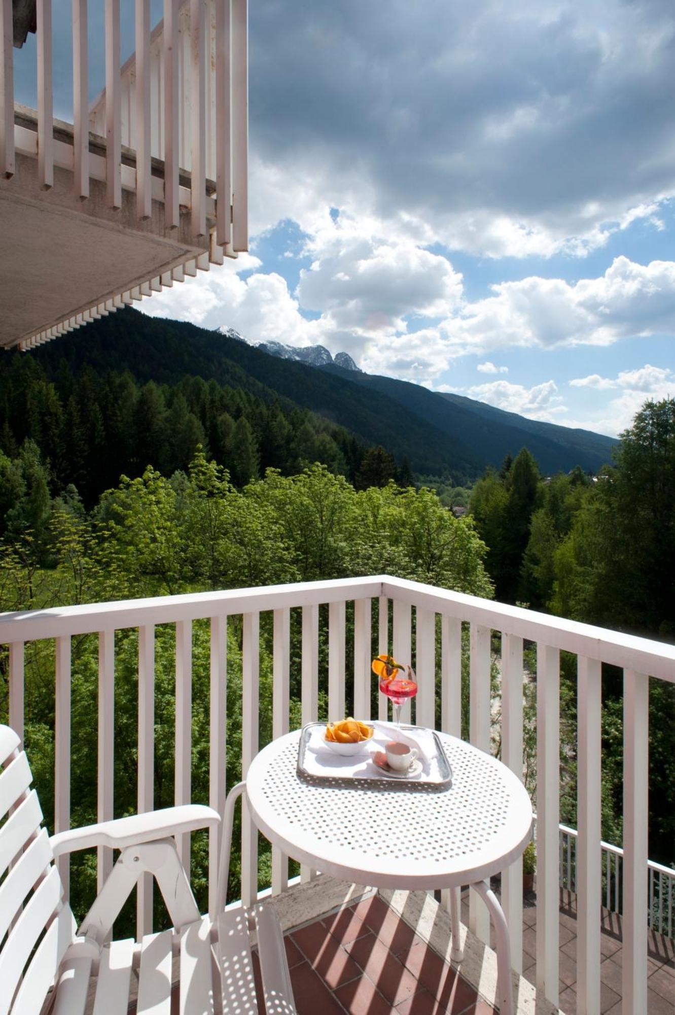 Hotel Mirella Ponte Di Legno Værelse billede