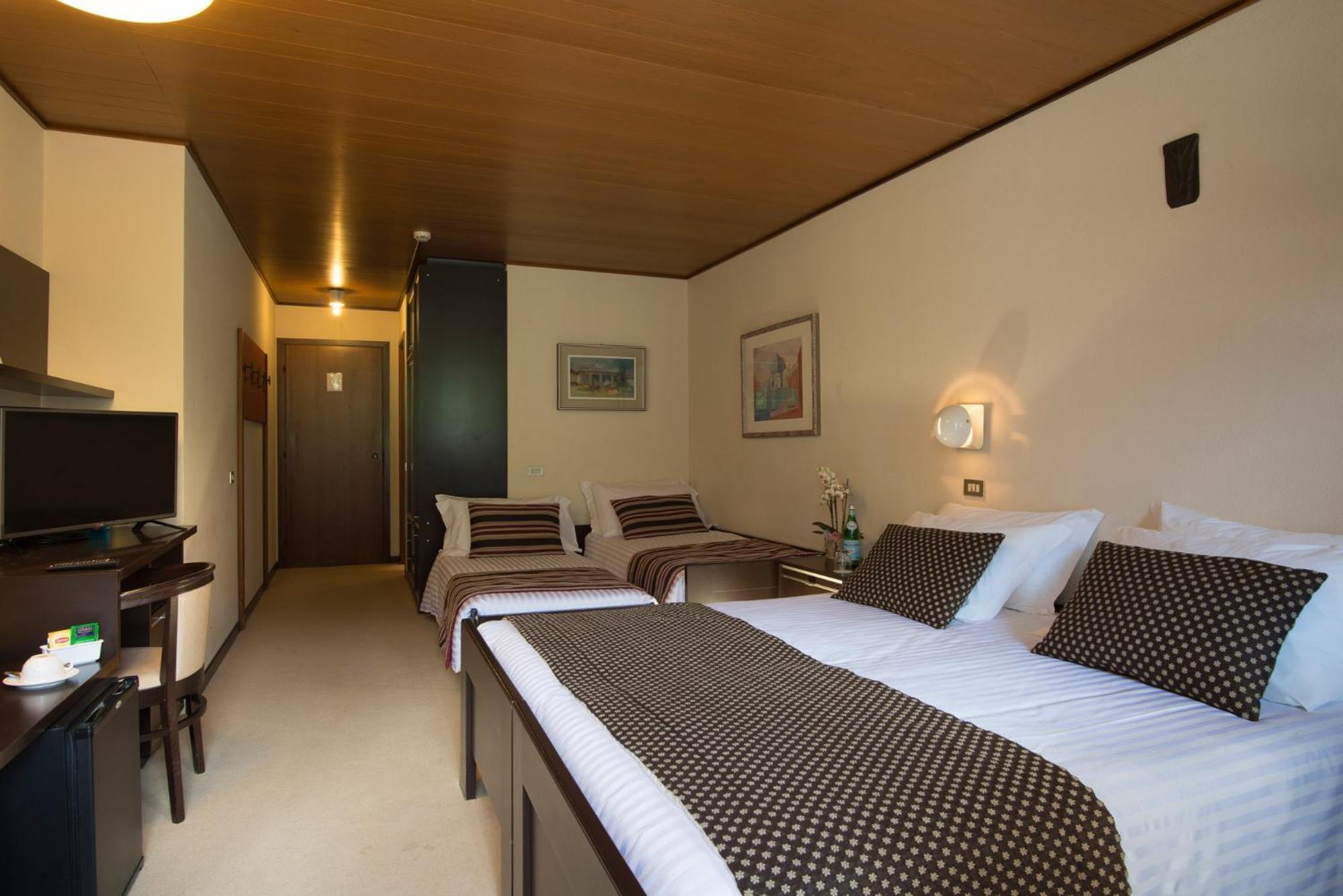 Hotel Mirella Ponte Di Legno Eksteriør billede