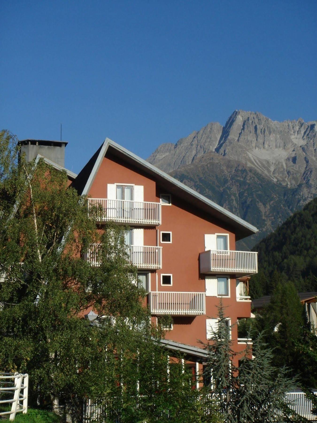 Hotel Mirella Ponte Di Legno Eksteriør billede