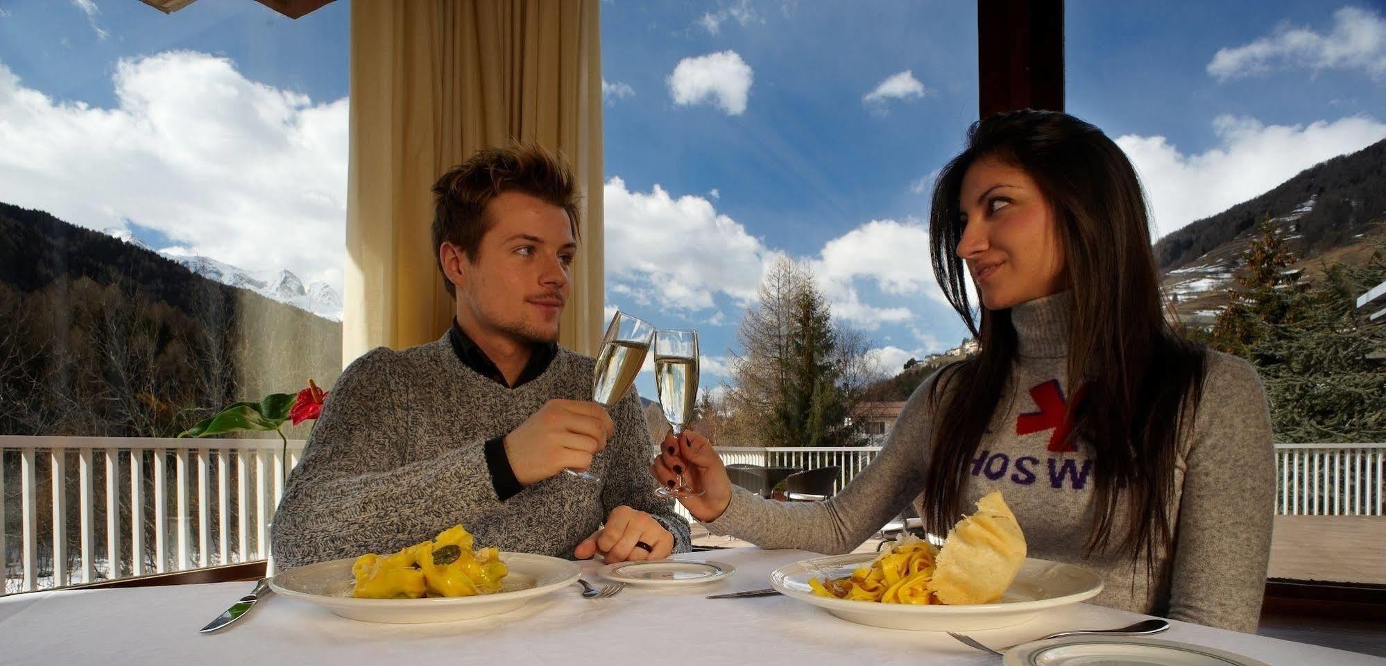 Hotel Mirella Ponte Di Legno Eksteriør billede