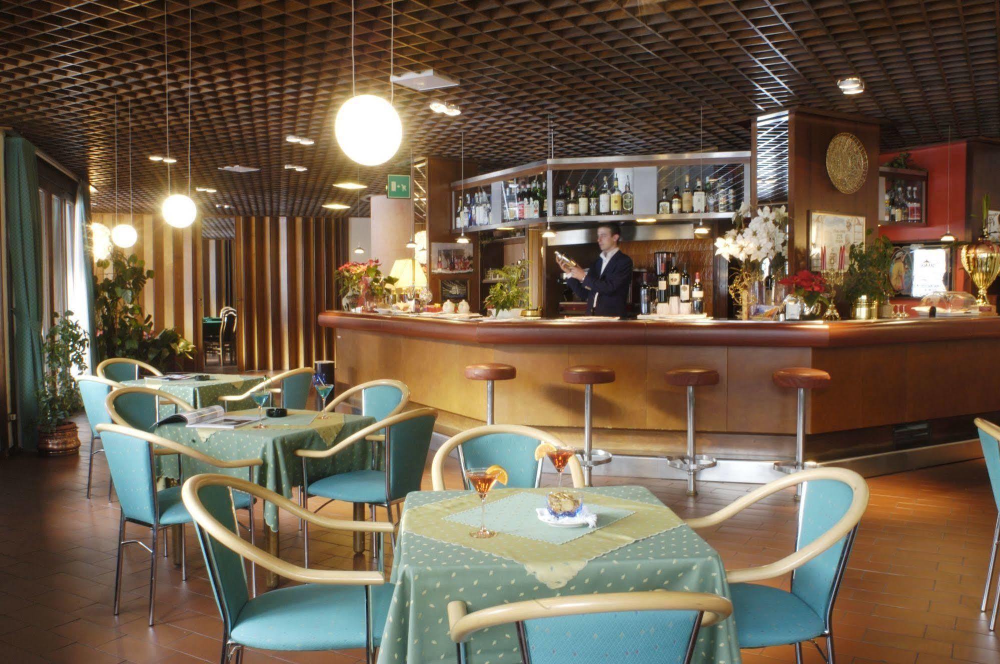Hotel Mirella Ponte Di Legno Eksteriør billede